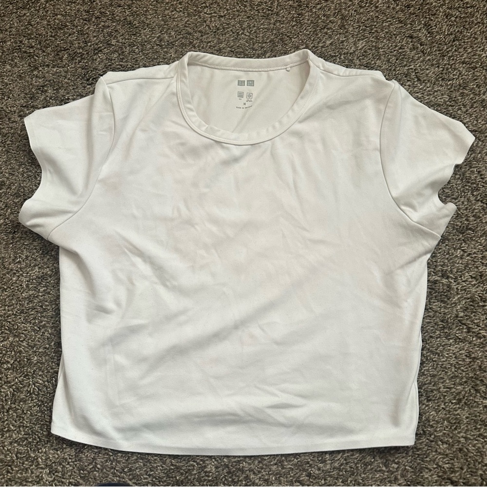 White UNIQLO airism cotton crop top